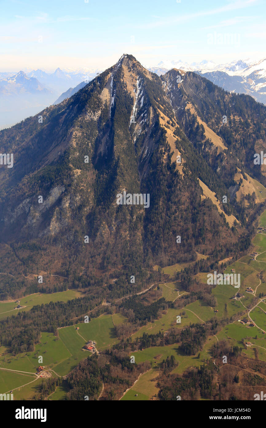 Stanserhorn Berg der Schweiz Schweizer Alpen Berge Hochformat Luftbild Fotografie Foto Stockfoto