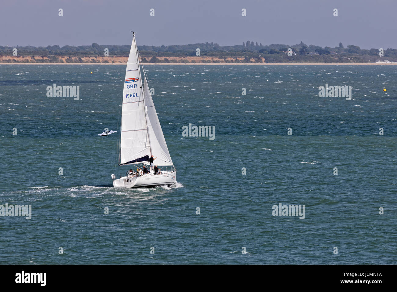 Farview Sailing Yacht Charter Company die Femme fatale Oceanis 37 Yacht und Crew im Solent Stockfoto