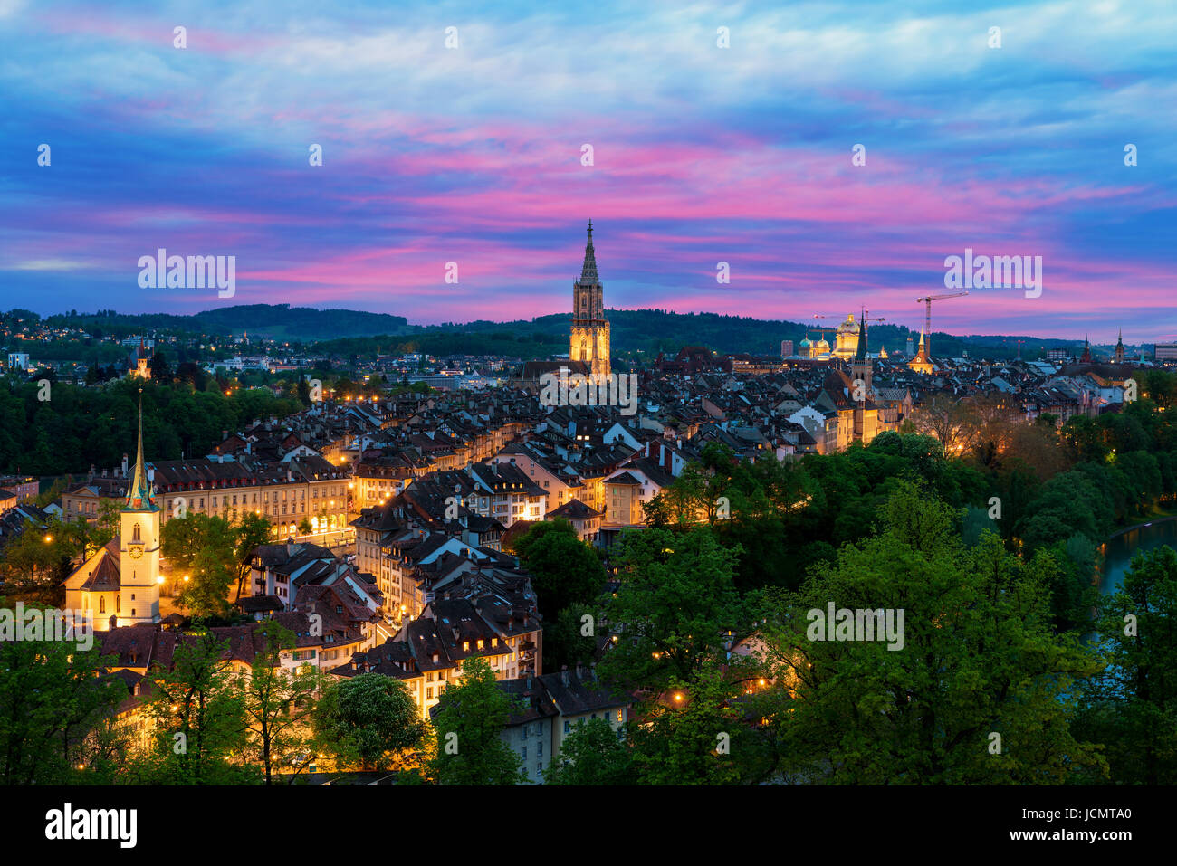 Bern. Bild von Bern, Hauptstadt der Schweiz, während der dramatischen Sonnenuntergang. Stockfoto