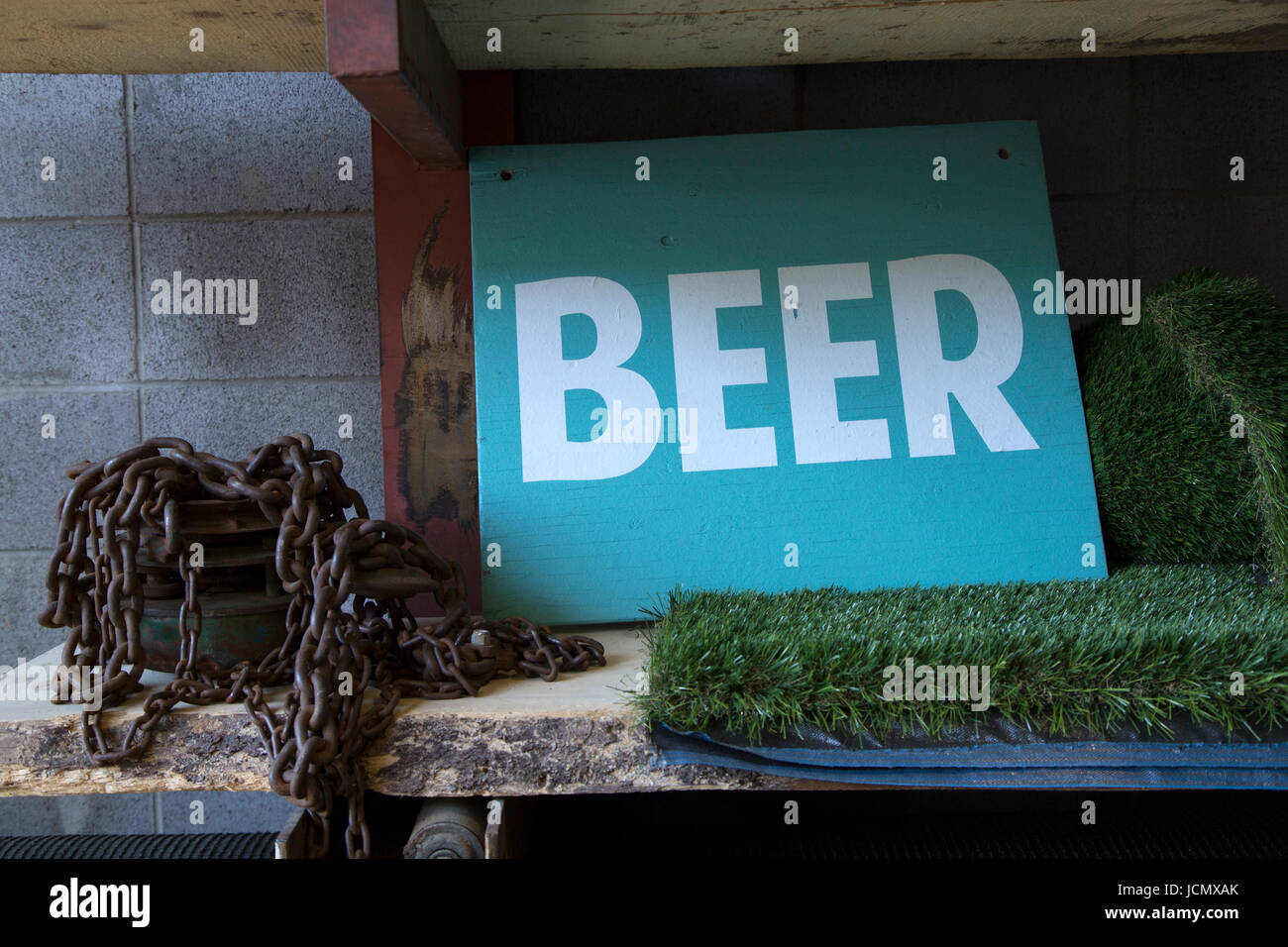 Bier-Schild am kalten Garten Getränkehersteller in Inglewood Bezirk von Calgary, Kanada. Kälte-Garten ist ein Handwerk Mikrobrauerei. Stockfoto