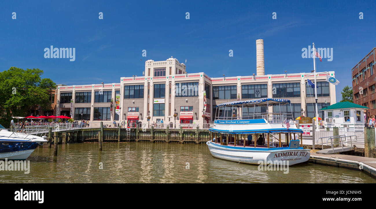 ALEXANDRIA, VIRGINIA, USA - der Torpedo Factory Art Center, in Old Town Alexandria, Potomac RIver Waterfront. Stockfoto
