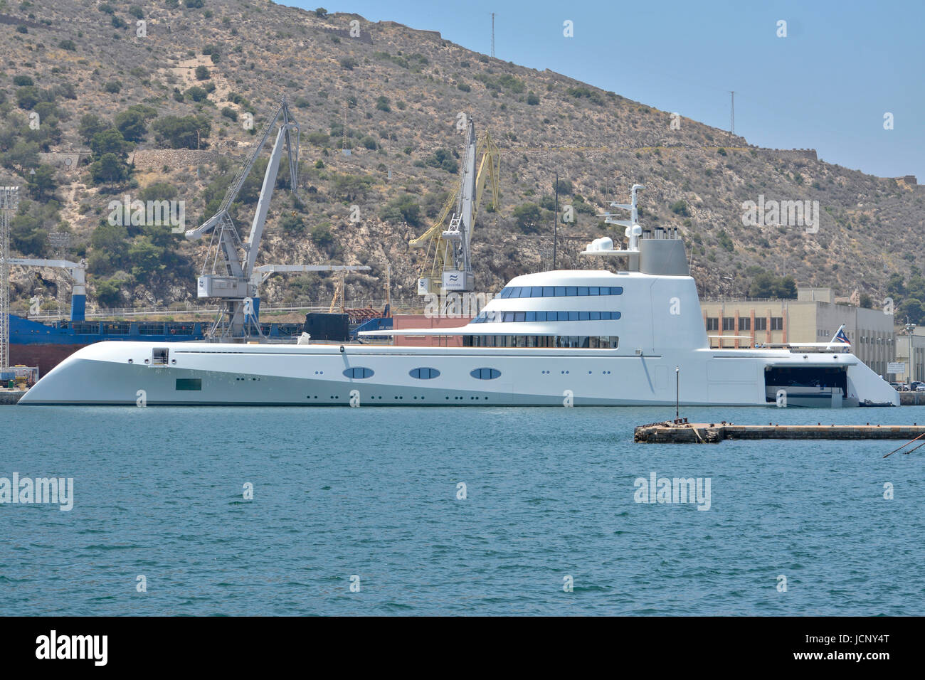 Murcia, Spanien. 15. Juni 2017. 'A' Motoryacht, eines der weltweit teuersten Superyachten im Hafen von Cartagena in Spanien vertäut. Bildnachweis: SCFotos - Stuart Crump Visuals/Alamy Live-Nachrichten Stockfoto