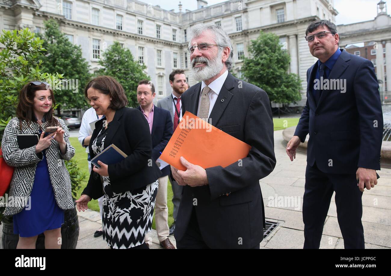 Sinn Féin Gerry Adams Regierungsgebäude in Dublin für ein Treffen mit Premierminister Leo Varadkar angekommen. Stockfoto