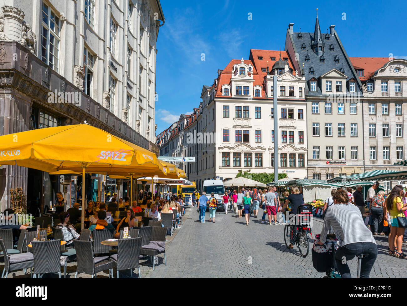 Straßencafé in den Markt (Marktplatz), Leipzig, Sachsen, Deutschland Stockfoto