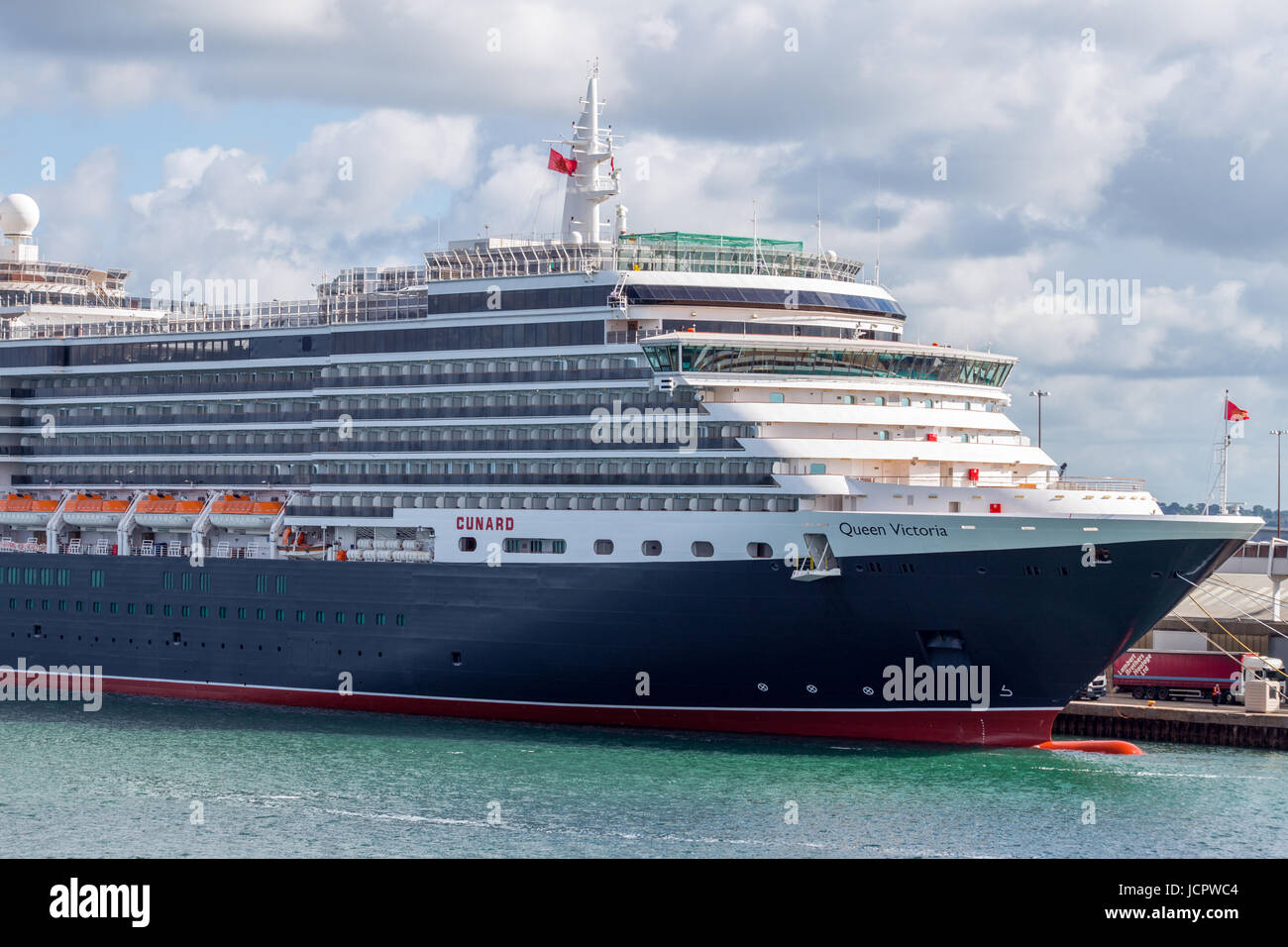 Der Cunard Queen Victoria cruise Schiff angedockt in Southampton Stockfoto