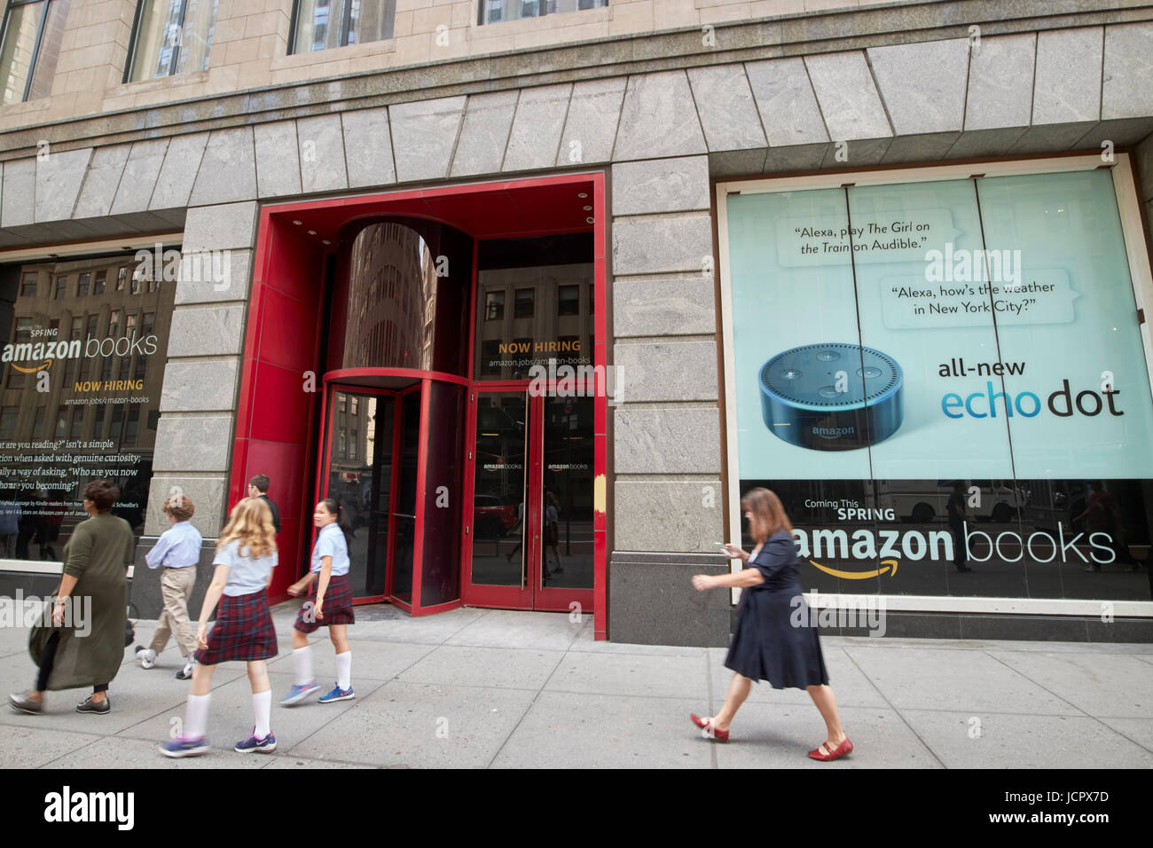 Amazon Bücher Ziegel und Mörtel Store Eröffnung in Kürze New York City USA Stockfoto
