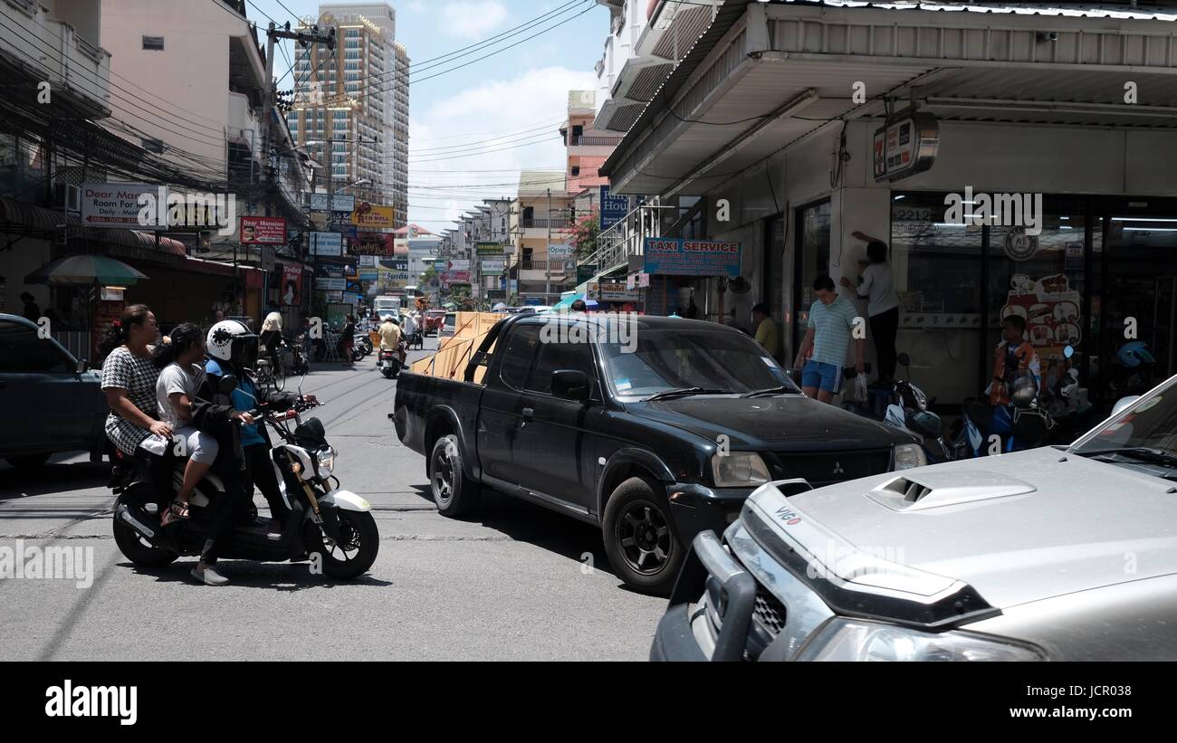 Großstadt-Szene der Touristen-Ghetto am Soi Buakhao, Soi Lengkee und Soi Diana tagsüber in Pattaya Beach Chonburi Thailand Südostasien Stockfoto