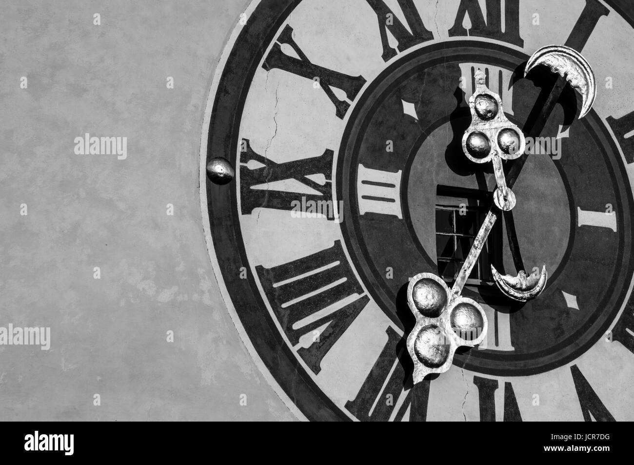 Entsättigt Uhrturm Nahaufnahme Stockfoto