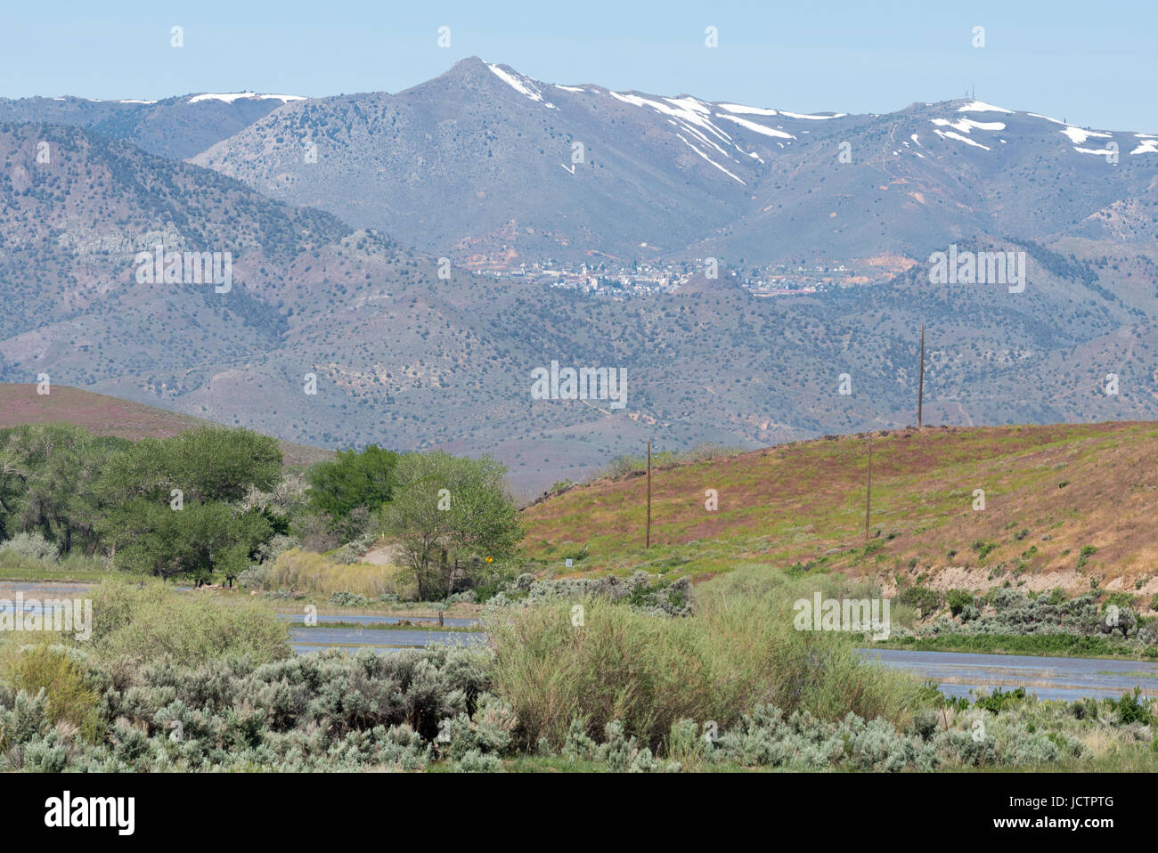 Carson River Valley mit den historischen Bergbau von Carson City in der Ferne, Nevada. Stockfoto