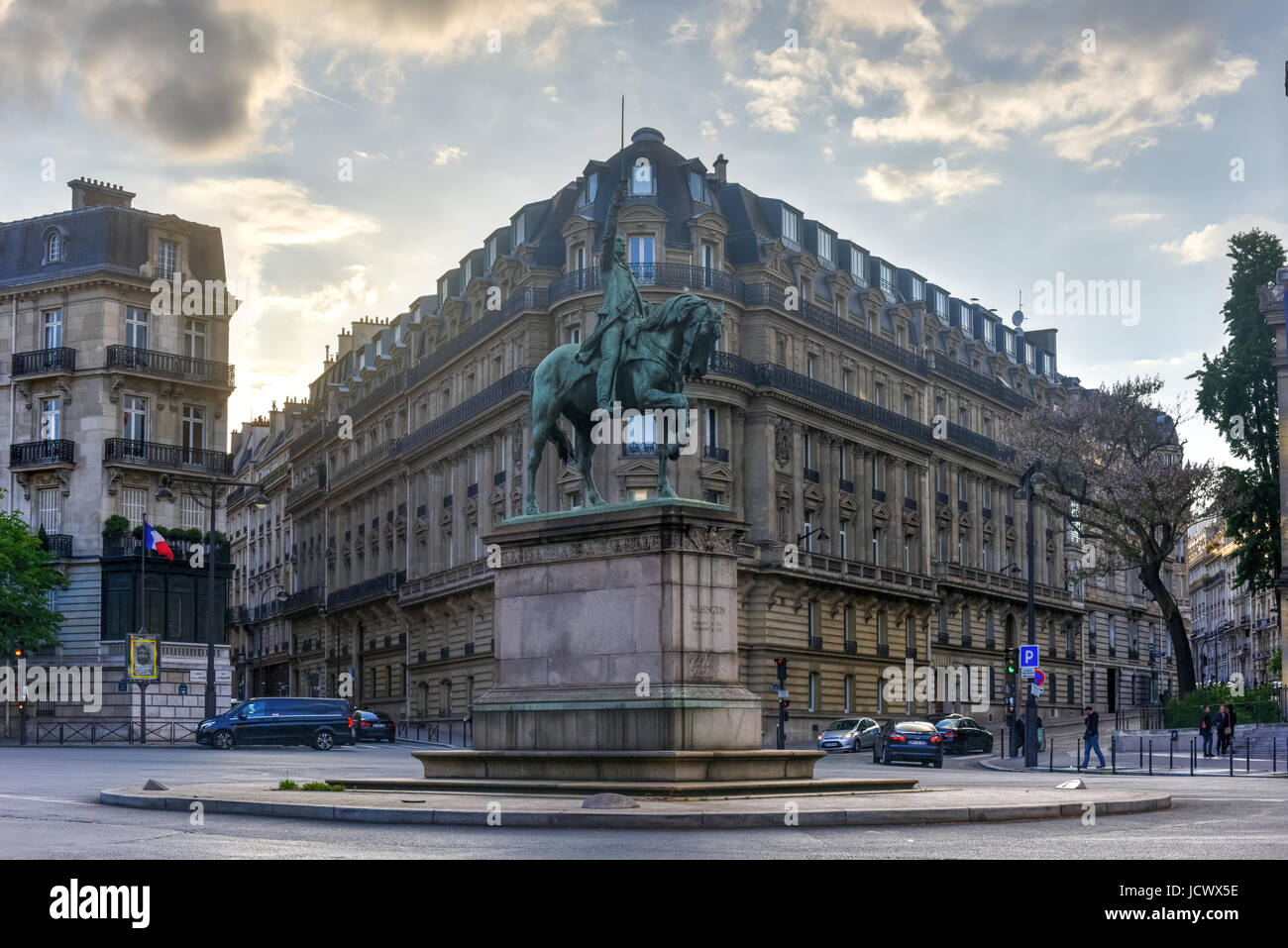 Statue von George Washington auf dem Pferderücken in Ort d'Iena in Paris, Frankreich. Stockfoto