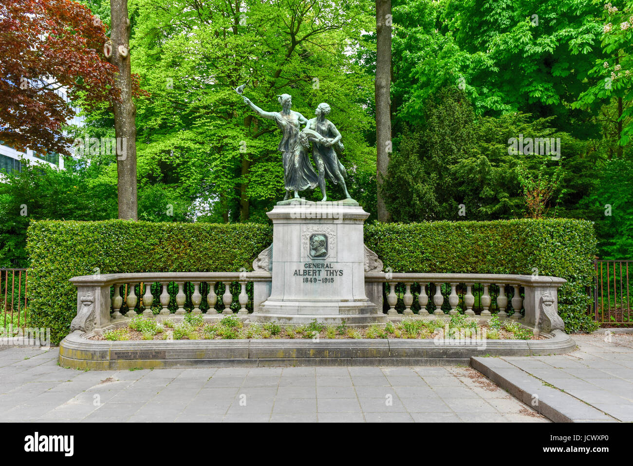 Denkmal zu Ehren des General Albert Thys, Pionier der belgischen Kolonialzeit Unternehmen im Kongo und treuer Helfer von König Leopold II. in diesen Unternehmen Stockfoto