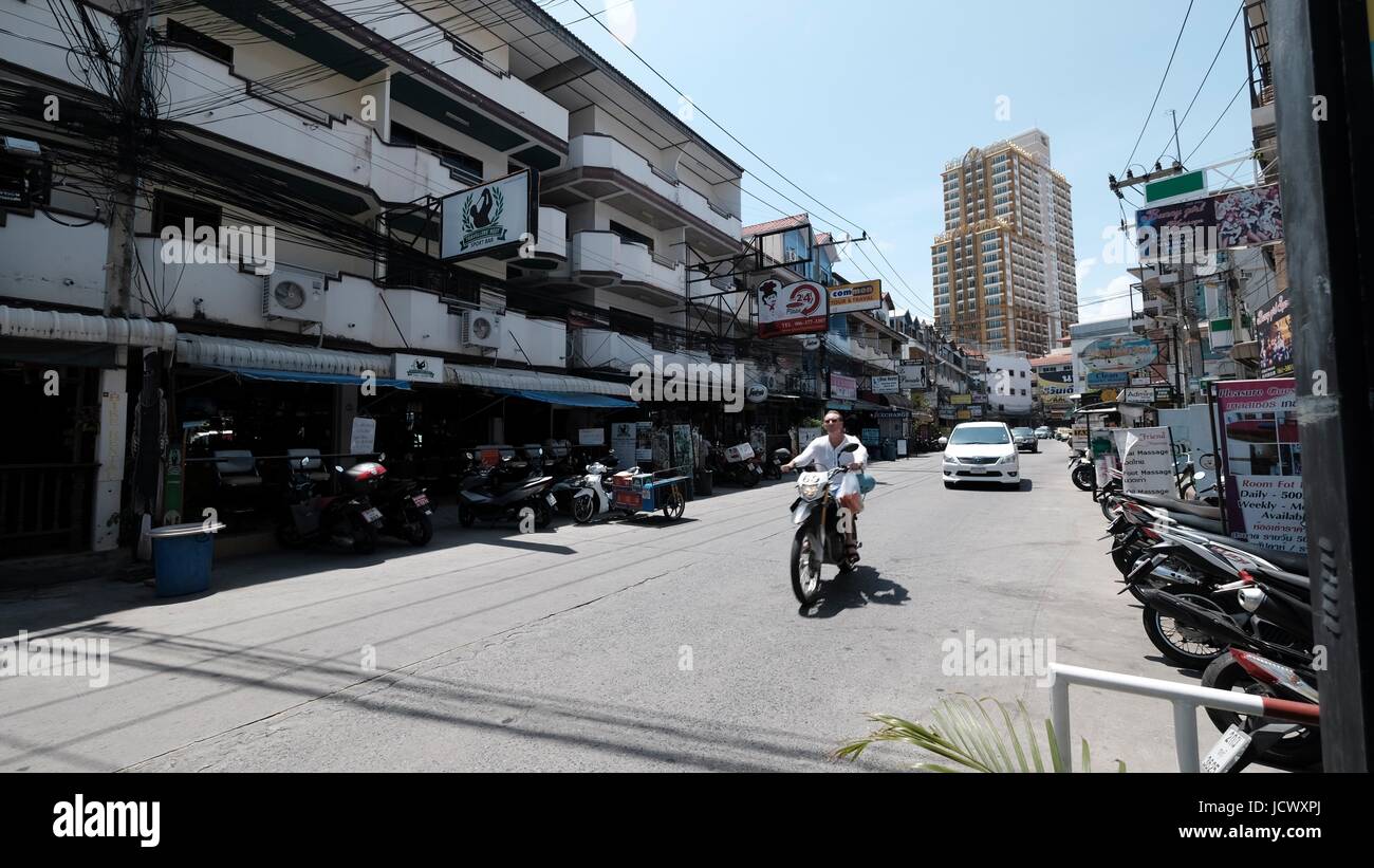 Großstadt-Szene der Touristen-Ghetto am Soi Buakhao, Soi Lengkee und Soi Diana tagsüber in Pattaya Beach Chonburi Thailand Südostasien Stockfoto