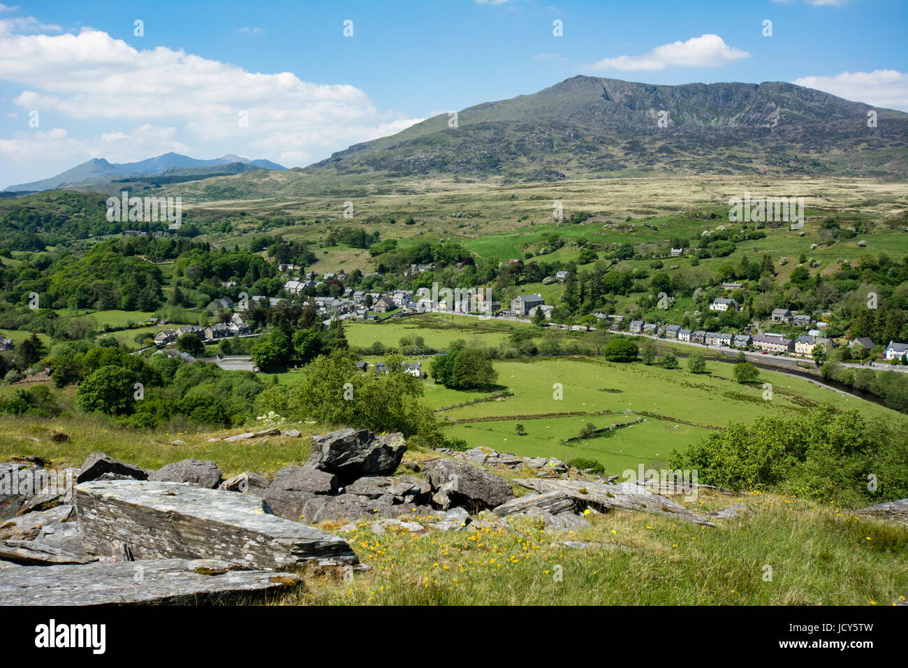 Dolwyddelan Dorf im Snowdonia National Park (Parc Cenedlaethol Eryri) in Nord-Wales am Fuße der Moel Siabod und neben Afon Lledr Stockfoto