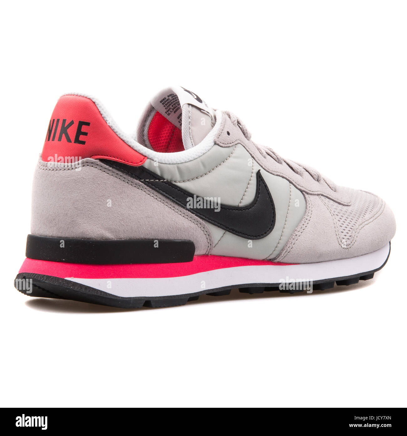 Nike Internationalist Neutral grau, schwarz und infraroter Herren  Laufschuhe - 631754-006 Stockfotografie - Alamy