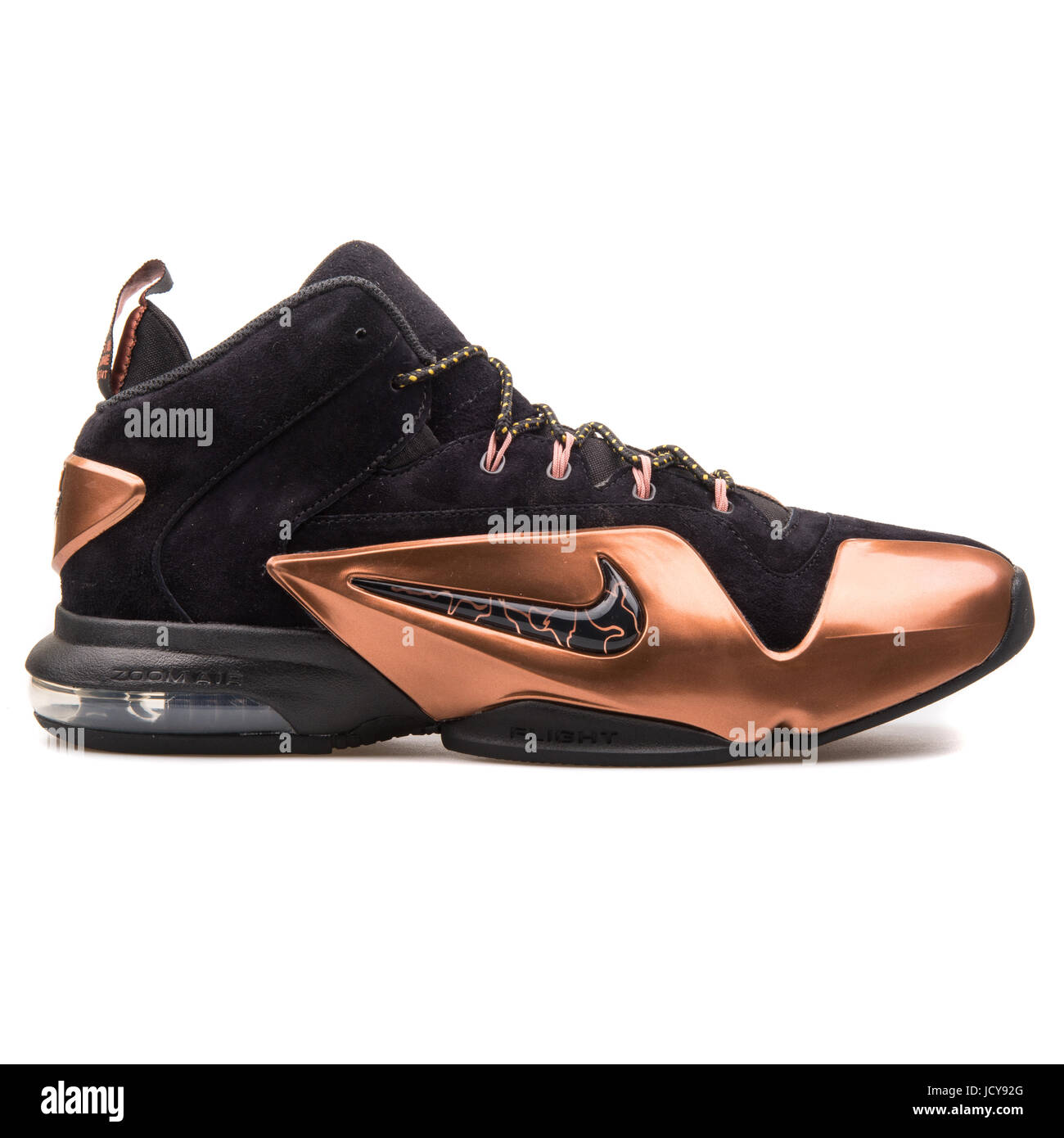 Nike Zoom VI-Penny-Black und metallischer Kupfer Herren Basketball-Schuhe -  749629-001 Stockfotografie - Alamy