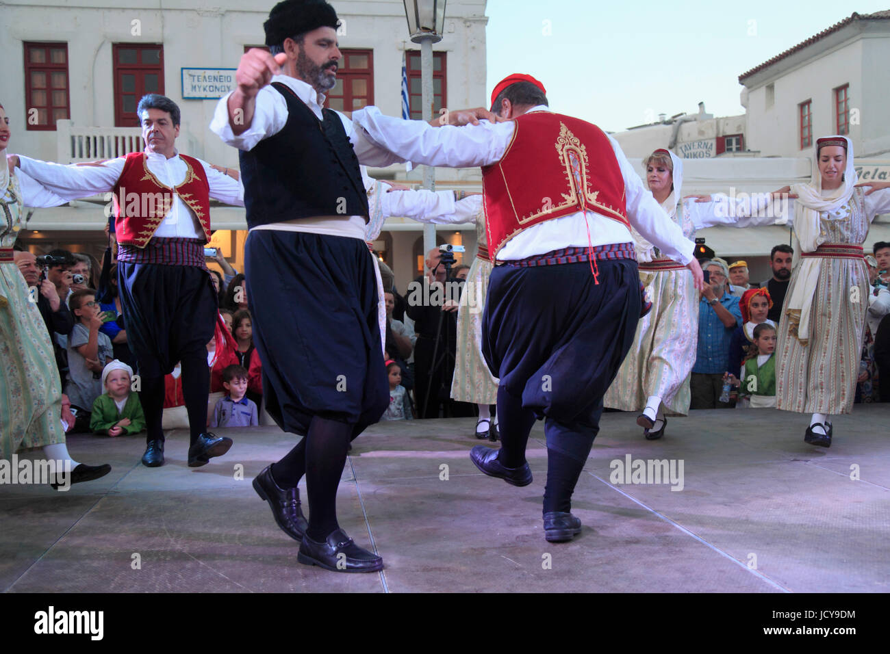 Griechenland, Kykladen, Mykonos, Heiligen Konstantin und Eleni, Feier, Festival, Tänzer, Stockfoto