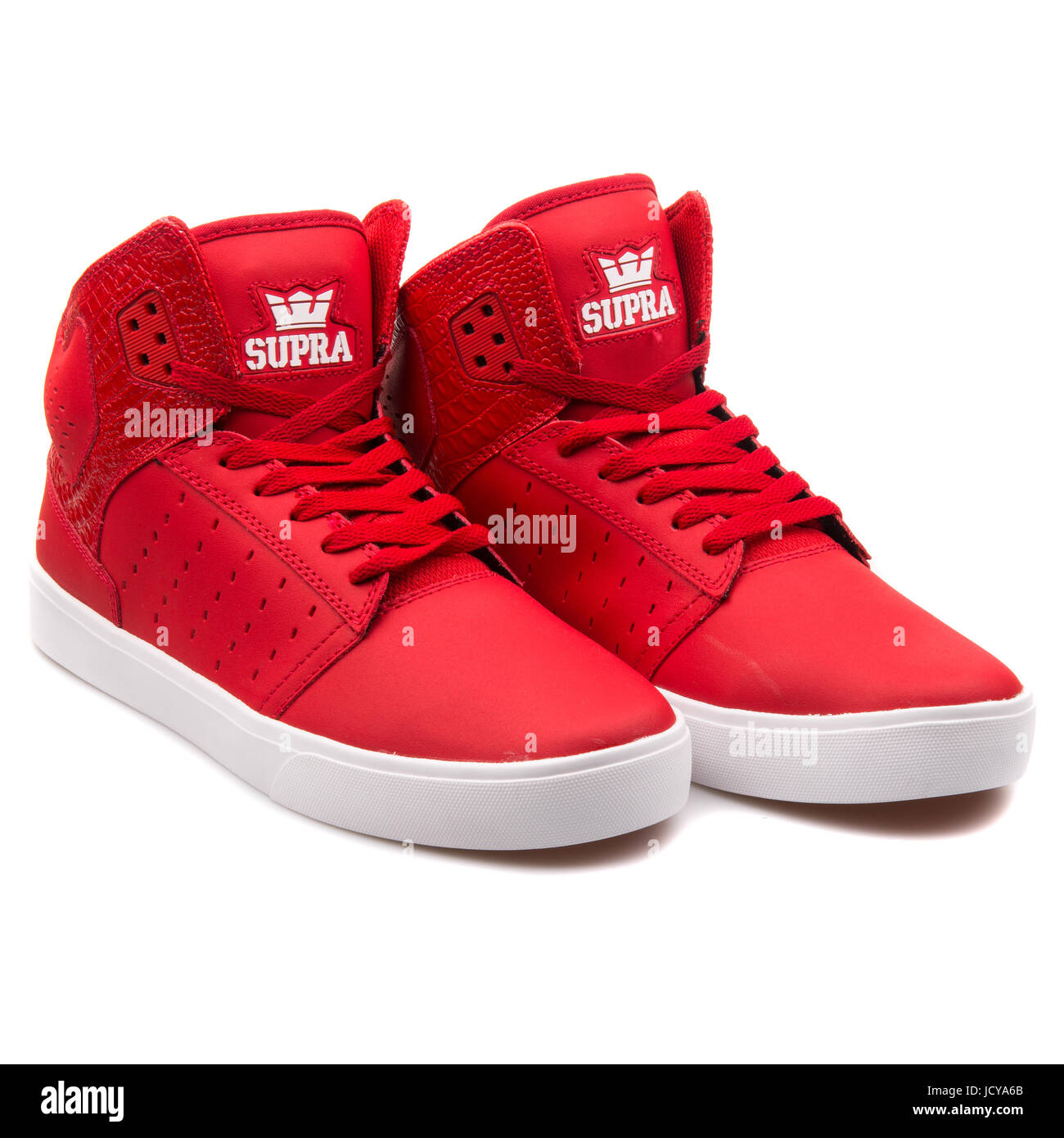 Supra Atom Kardinal-Off rot weiße Männer-sportliche Schuhe - S91021  Stockfotografie - Alamy