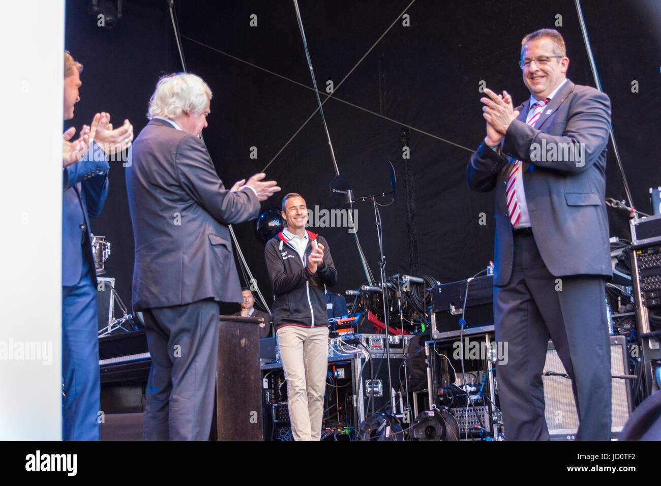 Kiel, Deutschland. 17. Juni 2017. Eindrücke des ersten Tages der Kieler-Woche-2017 mit der Eröffnung von berühmten deutschen TV Host Kai Pflaume © Björn Deutschmann/Alamy Live-Nachrichten Stockfoto