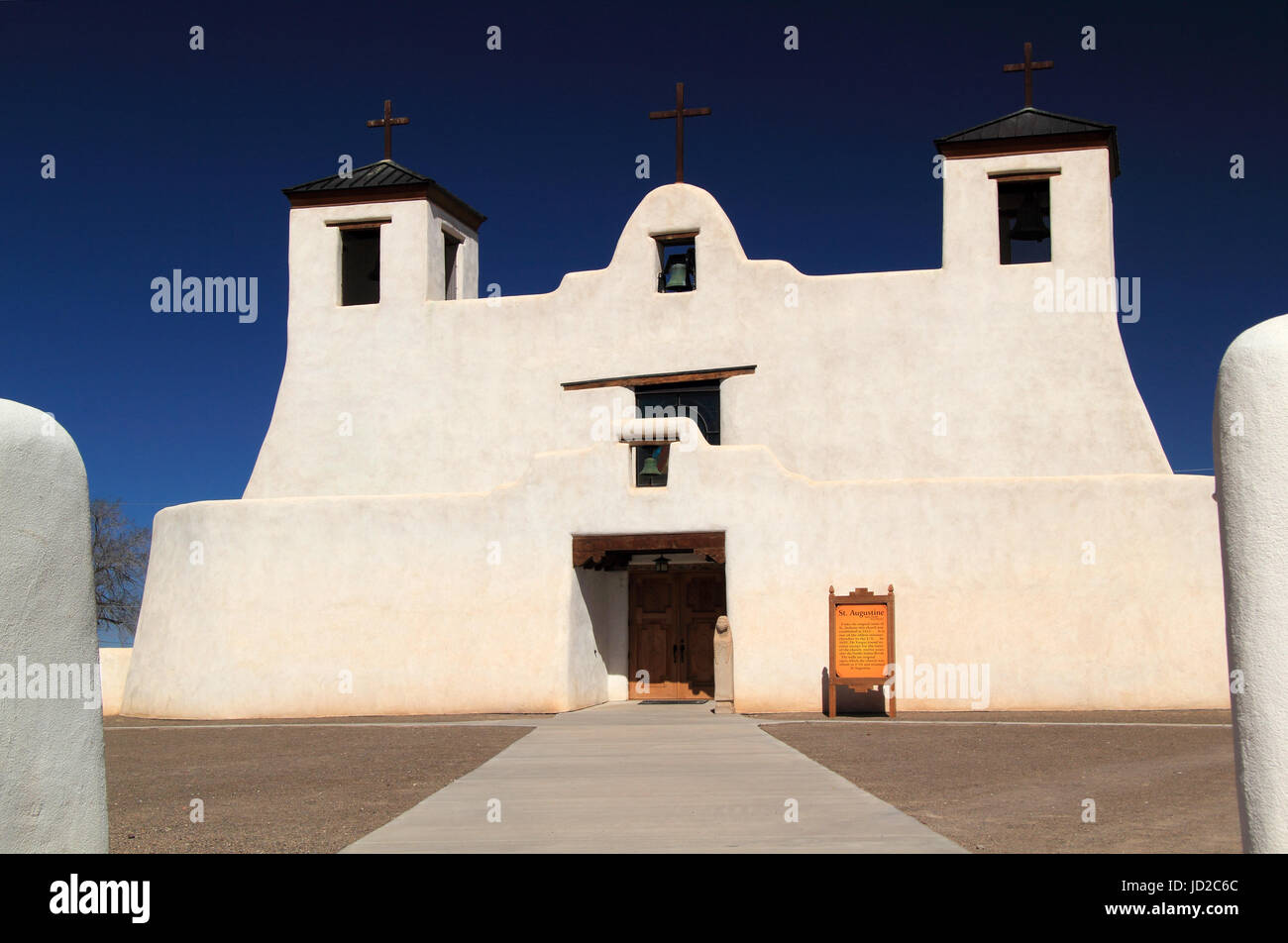 Die historische Mission San Agustin de Isleta in Isleta Pueblo ist eine der ältesten spanischen Kolonialstil religiösen Strukturen in den alten Staat New Mexico Stockfoto