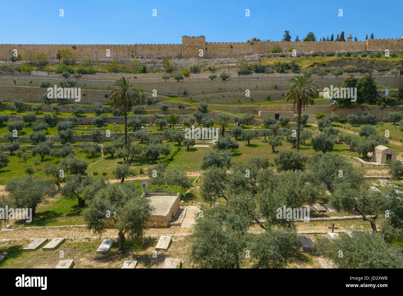Stadtmauer von Jerusalem über dem Kidron-Tal, Jerusalem Stockfoto