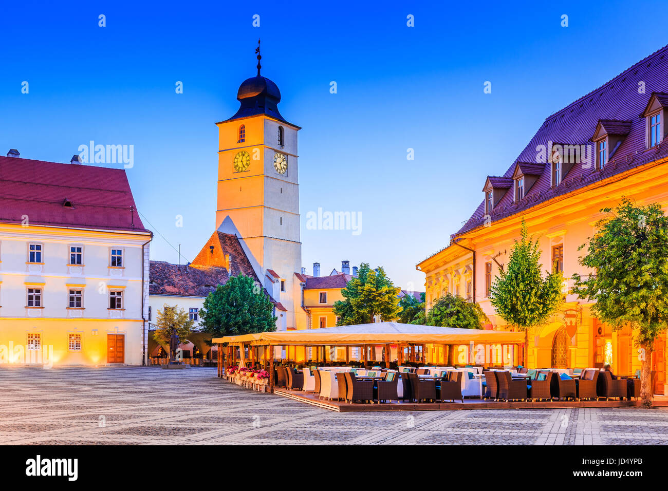 Sibiu, Rumänien. Rat-Turm auf dem großen Platz, Transylvania. Stockfoto