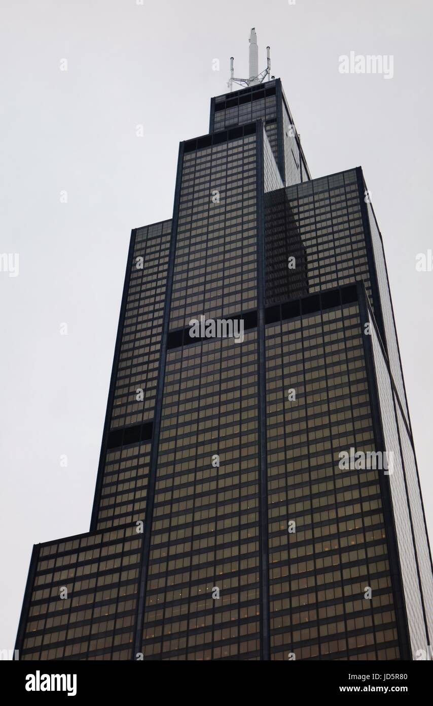 Im Jahr 1973 abgeschlossen, war der Willis Tower (dann genannt Sears Tower) das höchste Gebäude der Welt. Stockfoto