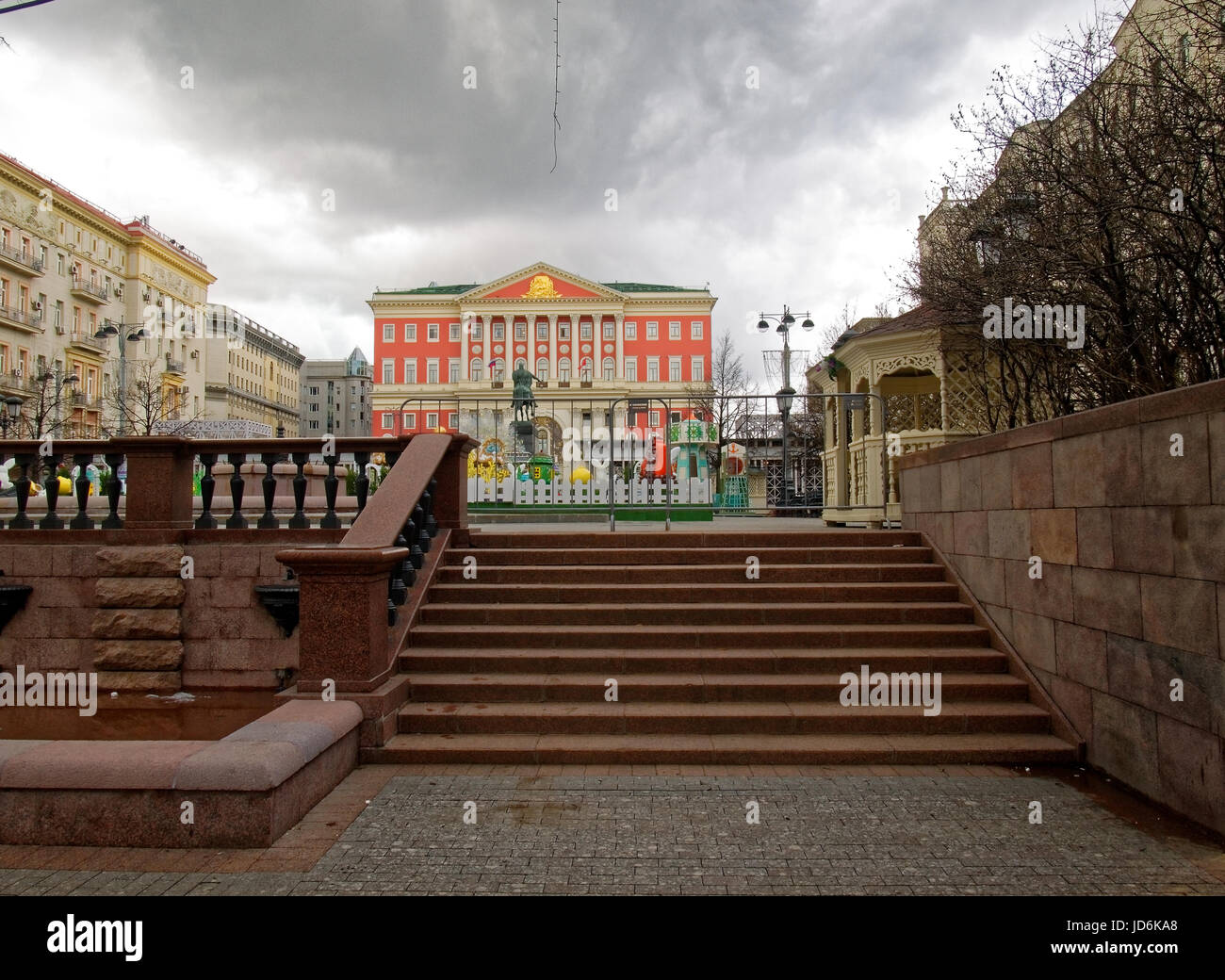 Twerskoj projesd in Moskau im Frühjahr Stockfoto