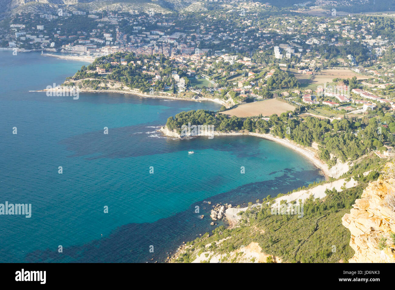 Cassis-Blick vom Cape Canaille oben, Frankreich. Wunderschöne französische Landschaft. Stockfoto