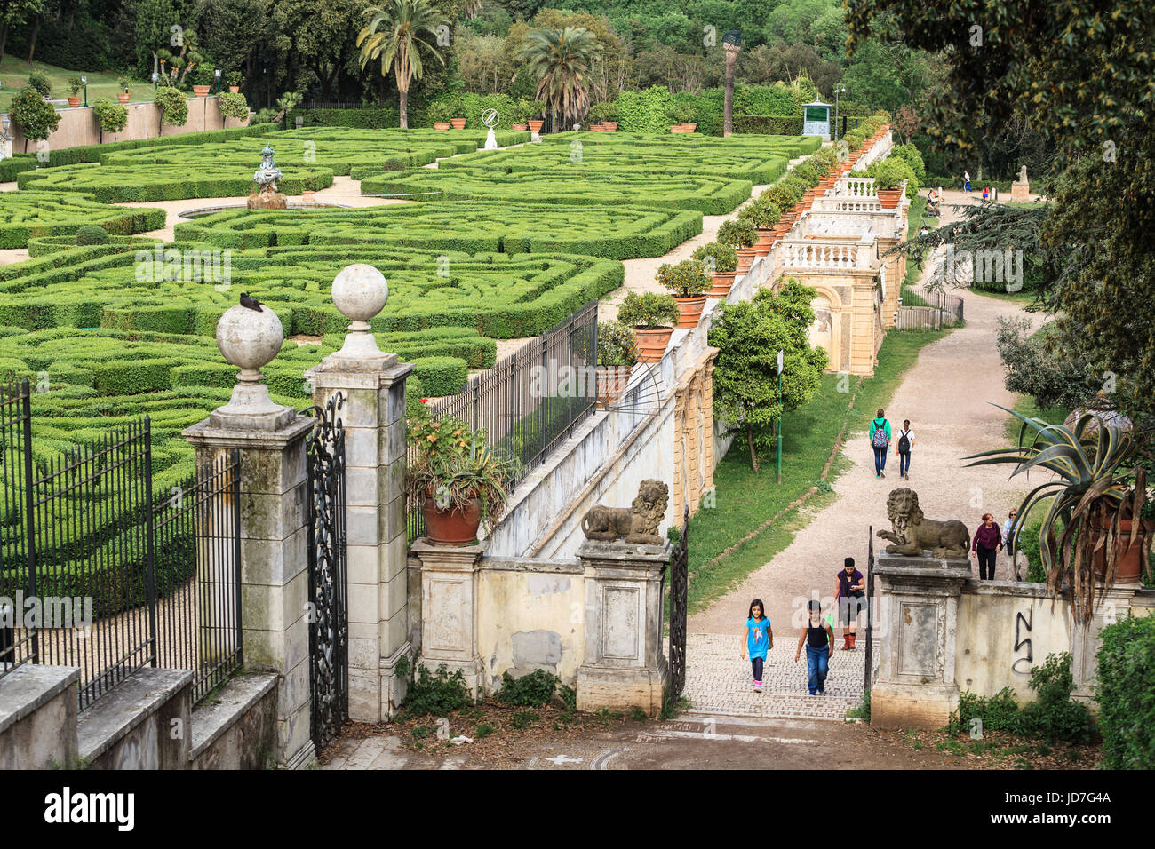 Besucher der Villa Doria Pamphili an der Via Aurelia Antica, Rom, Italien Stockfoto