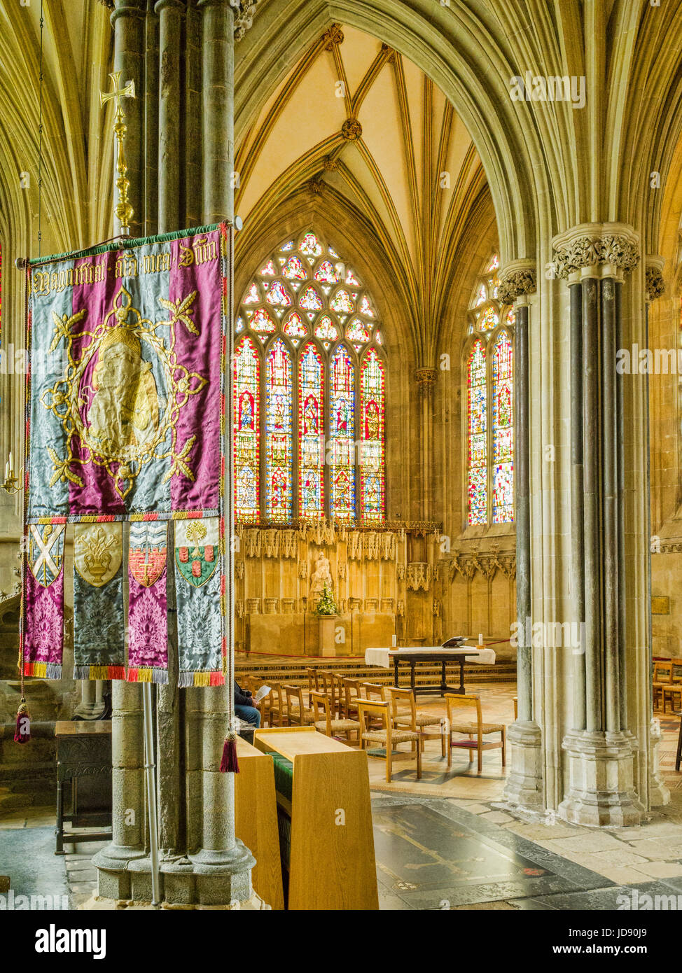 8. Juni 2017 Wells, UK. Innere des Wells Cathedrai Blick auf die Marienkapelle am östlichen Ende. Stockfoto