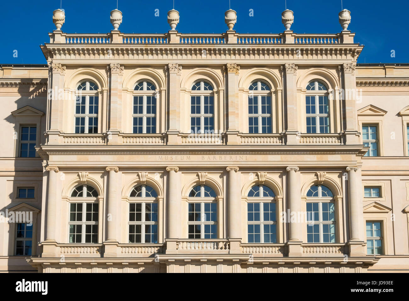 Außenansicht des Museums Barberini in Potsdam, Deutschland Stockfoto