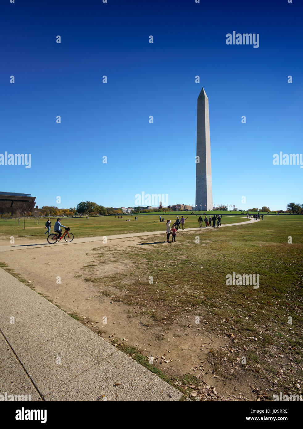 Fernsicht auf Washington Obelisk im Sonnenlicht, Washington DC, USA. Hauptstadt Washington Usa 2016 fallen Stockfoto