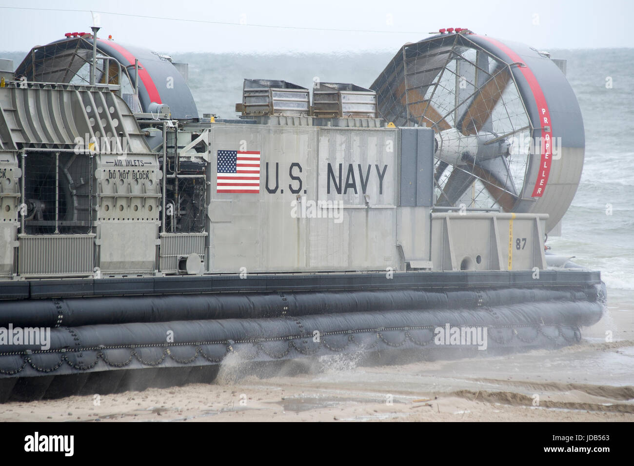 Eine amerikanische Landing Craft Air Cushion LCAC 87 während der 45. Ausgabe der Übung BALTOPS 2017 BALTIC OPERATIONS in Ustka, Polen, 14. Juni 2017 © Wojc Stockfoto