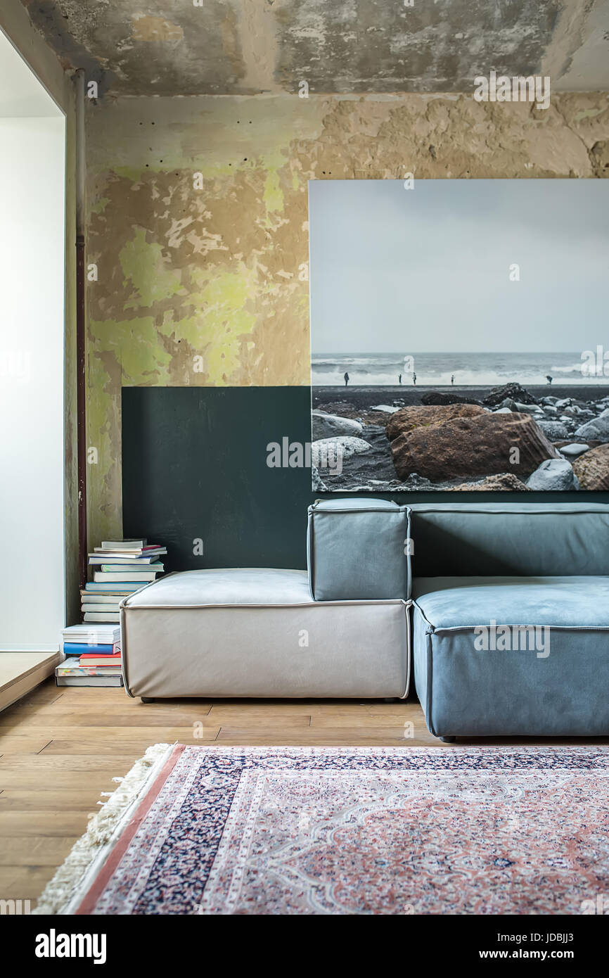 Zimmer im Loftstil Stockfoto
