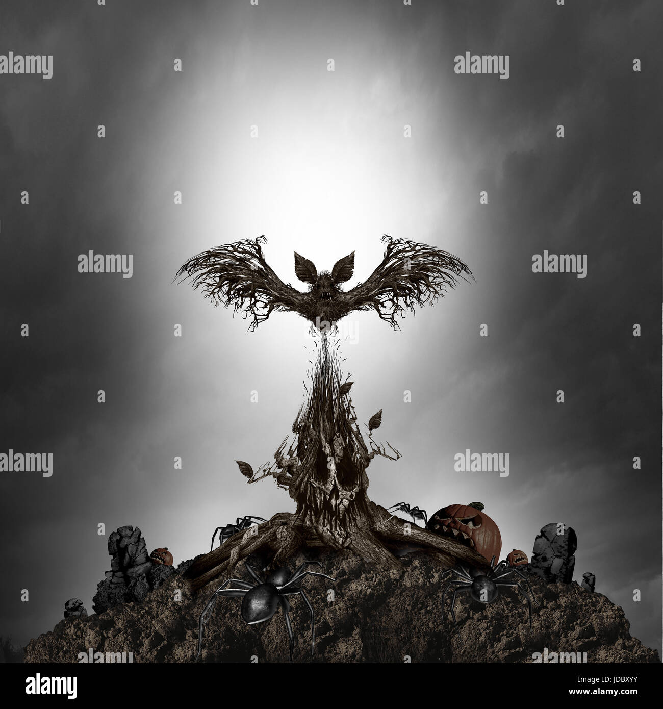 Furchterregender Baum-Monster-Konzept als gruselig dunklen Nacht Horror Szene mit einem lebenden mutierte Pflanze geformt wie eine böse Schädel und spukt Gespenst Fledermaus. Stockfoto
