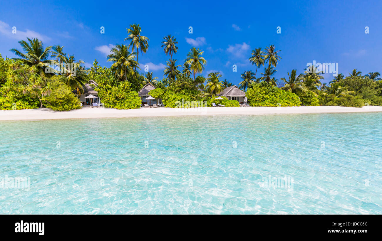 Schöner Strand Landschaft. Sommer-Urlaub und Ferien-Konzept. Inspirierende tropischen Strand. Strand Hintergrund banner Stockfoto