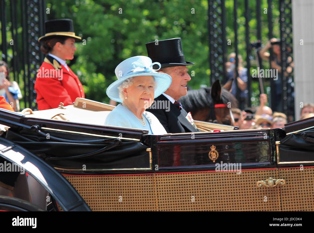 Queen Elizabeth & Prinz Phillip, London Juni 2017 - die Farbe Königin Elizabeths, Geburtstag, Juni 17, 2017, London, England, UK. Foto, Foto, Bild, Bild, Redaktion Stockfoto