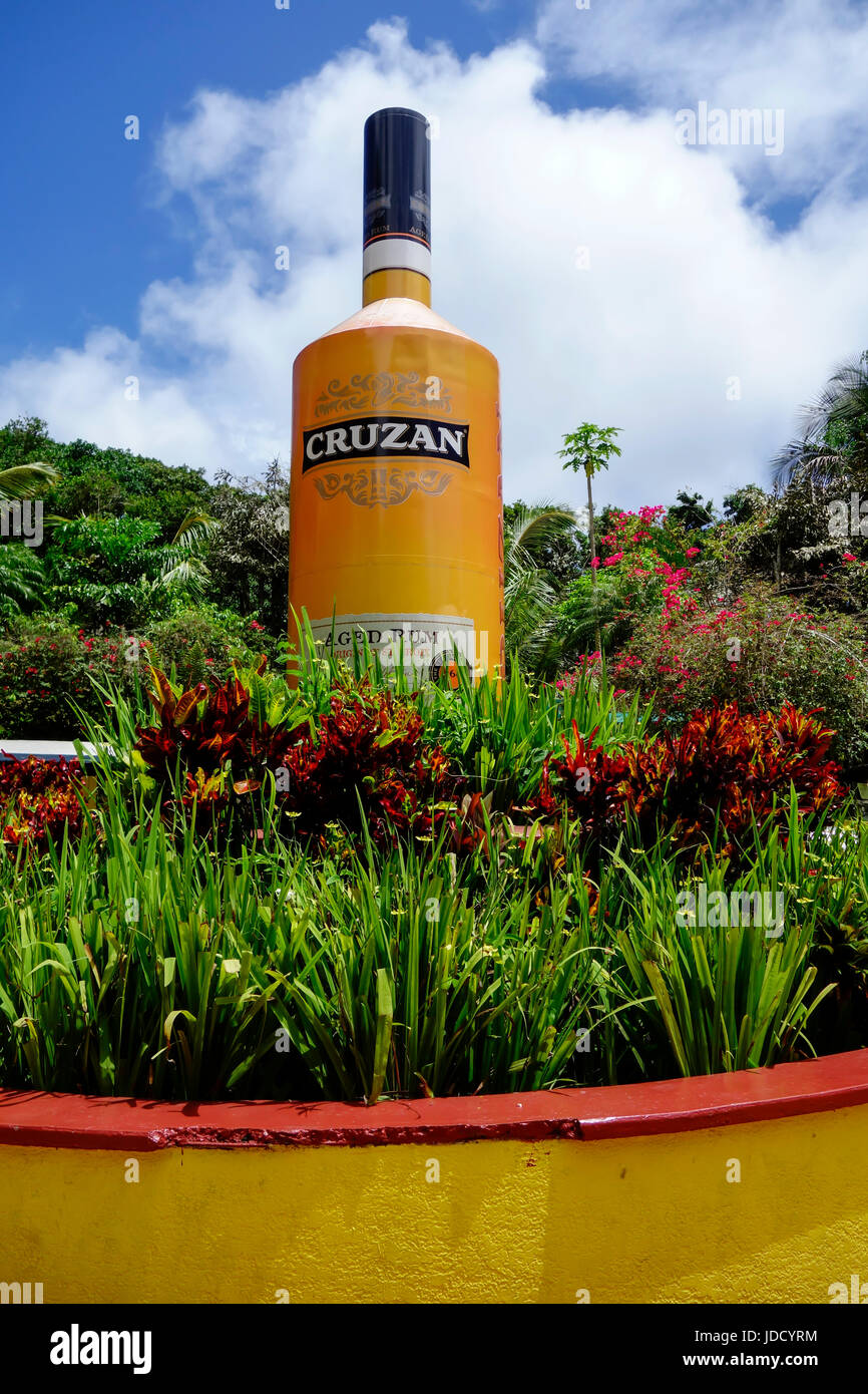 Großen Cruzan Rum Flasche bei Mountain Top Geschenk Shop St. Thomas Jungferninseln USVI Caribbean uns Gebiet Charlotte Amalie Stockfoto