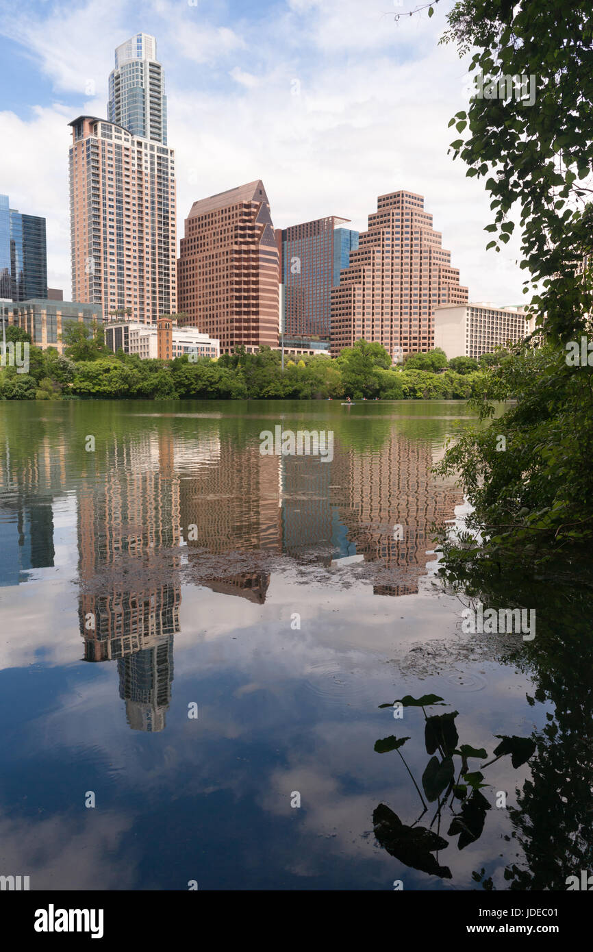 In der Nähe von perfekte vertikale stützte der Flussufer und Austin Texas Stockfoto