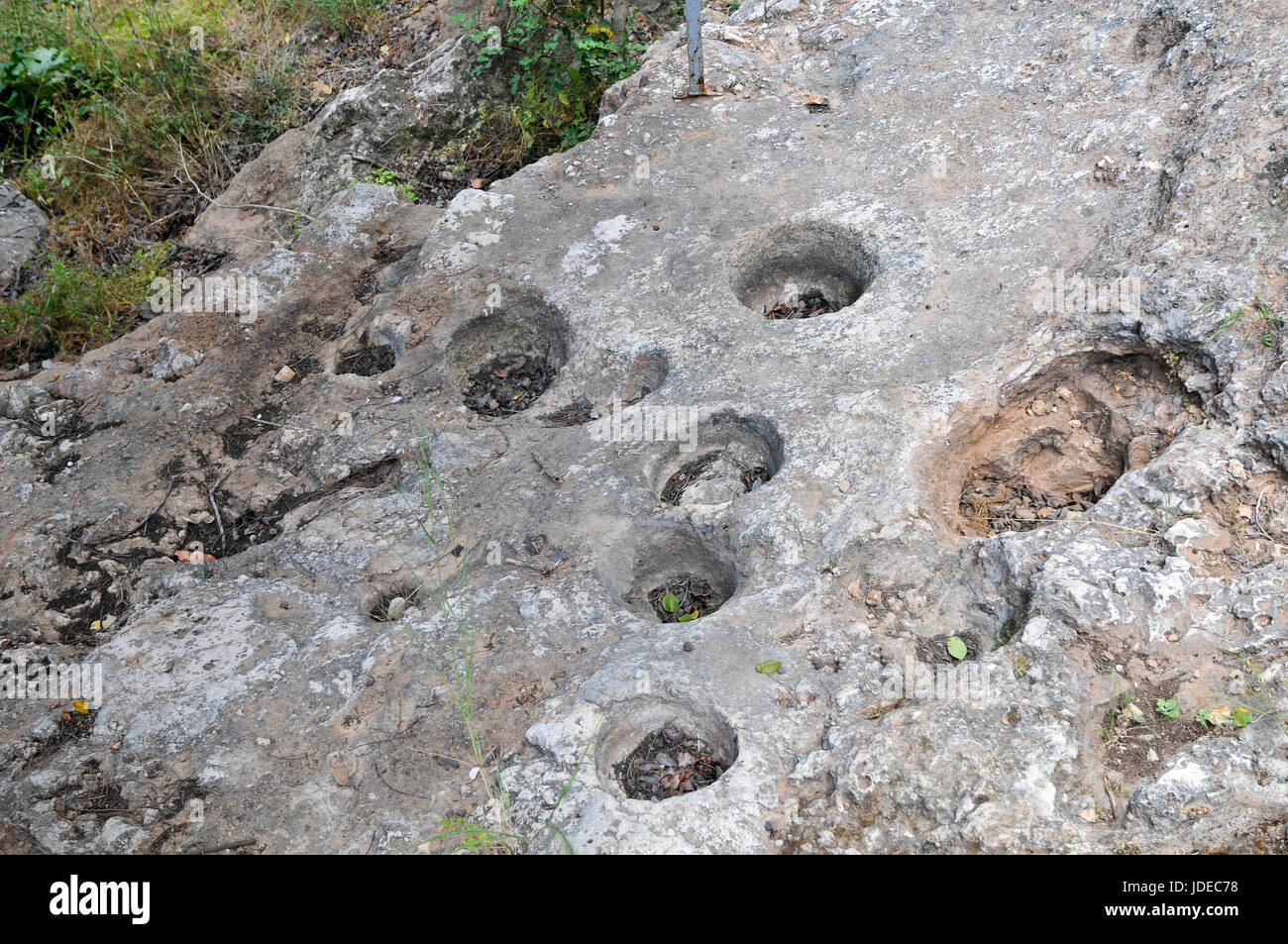 Natufian Grabstätte. Fotografiert in Israel, Carmel Berg, Nahal Mearot (Höhle Fluss) Naturschutzgebiet mit Höhlen von Urmenschen für 1 verwendet Stockfoto