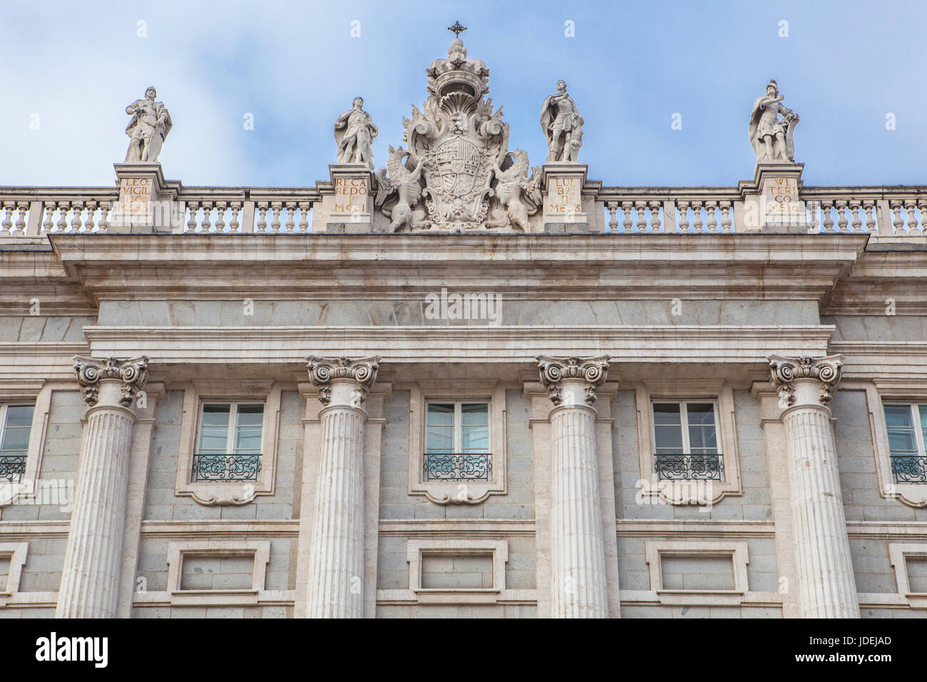 Madrid, Spanien - 26. Februar 2017: Fassade des königlichen Palast in Madrid, Spanien. Nord-Ost-Fassade Stockfoto