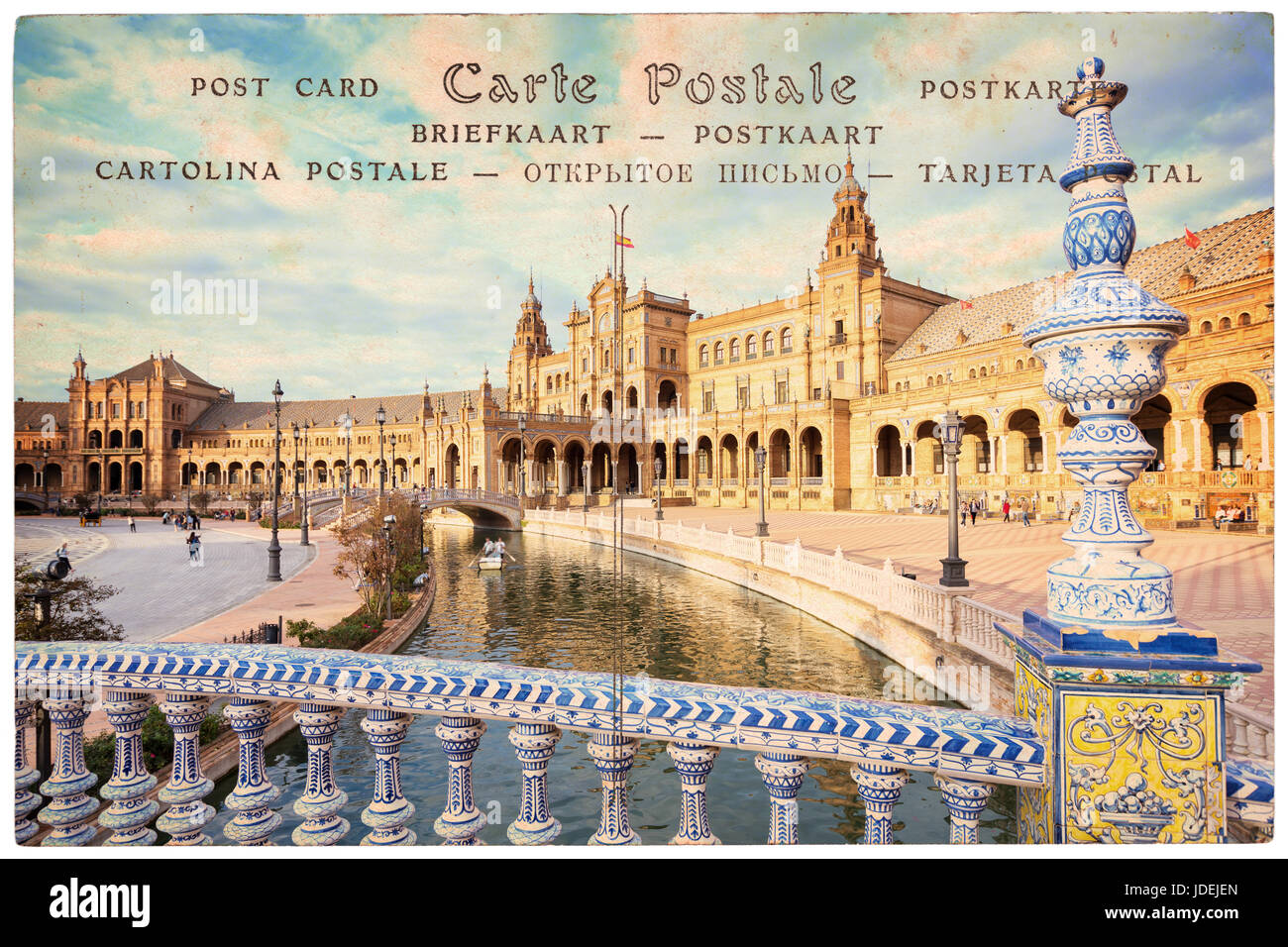 Plaza de Espana (Spanien Quadratmeter) in Sevilla, Andalusien, collage auf alte Ansichtskarte Hintergrund Stockfoto