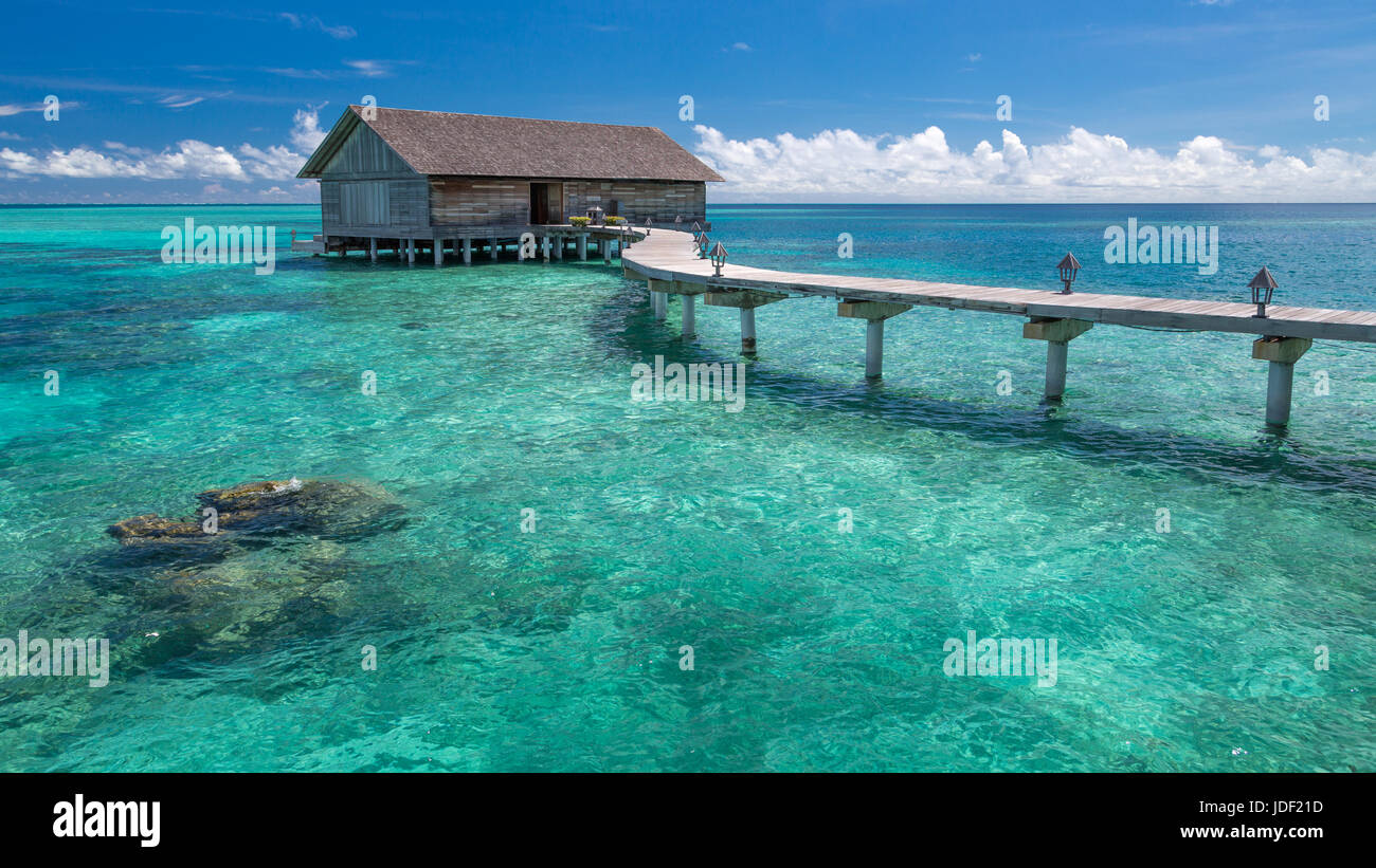 Holzhütte auf Stelzen in die Lagune, Gangehi Island, Gangehi Island Resort, Ari Atoll, Indischer Ozean, Malediven Stockfoto