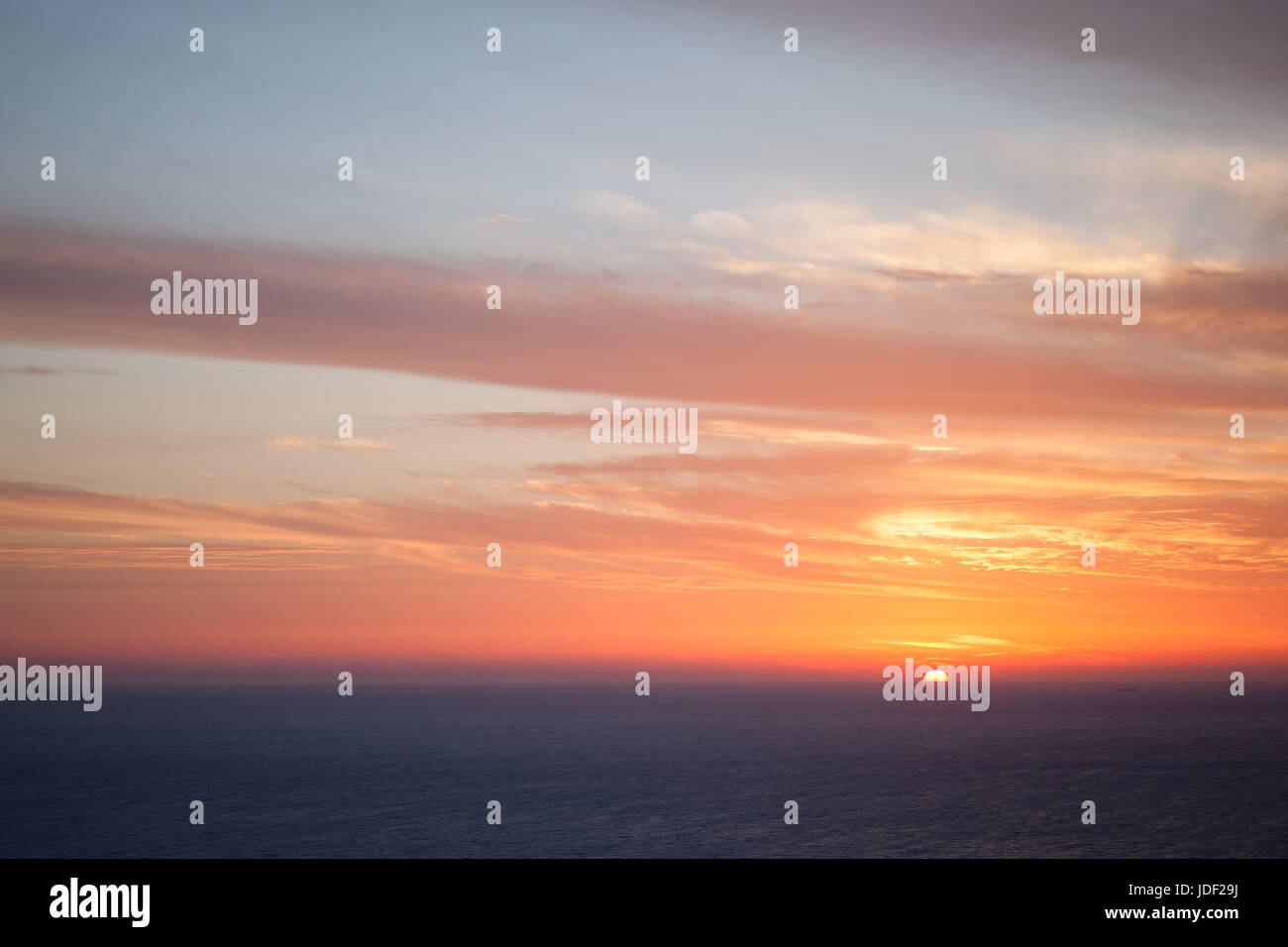 Bunte dramatischen Sonnenuntergang. Kap Keri, griechische Insel Zakynthos im Ionischen Meer Stockfoto