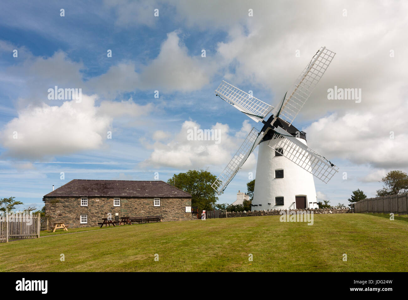 Llynon Mühle und Bauernhof, Llandeusant, Anglesey, Wales, Vereinigtes Königreich Stockfoto