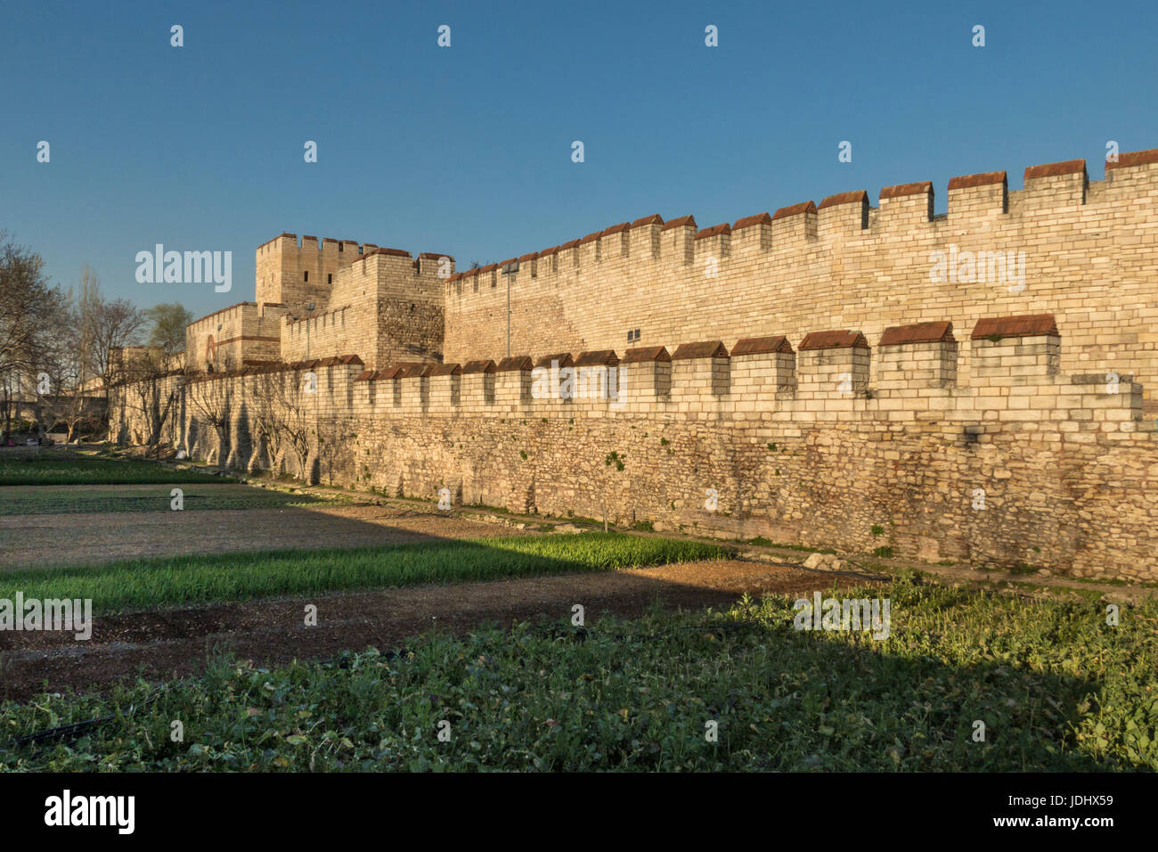 Renoviert Byzantinischen Stadtmauern, in der Nähe von Yedikule, Istanbul, Türkei Stockfoto