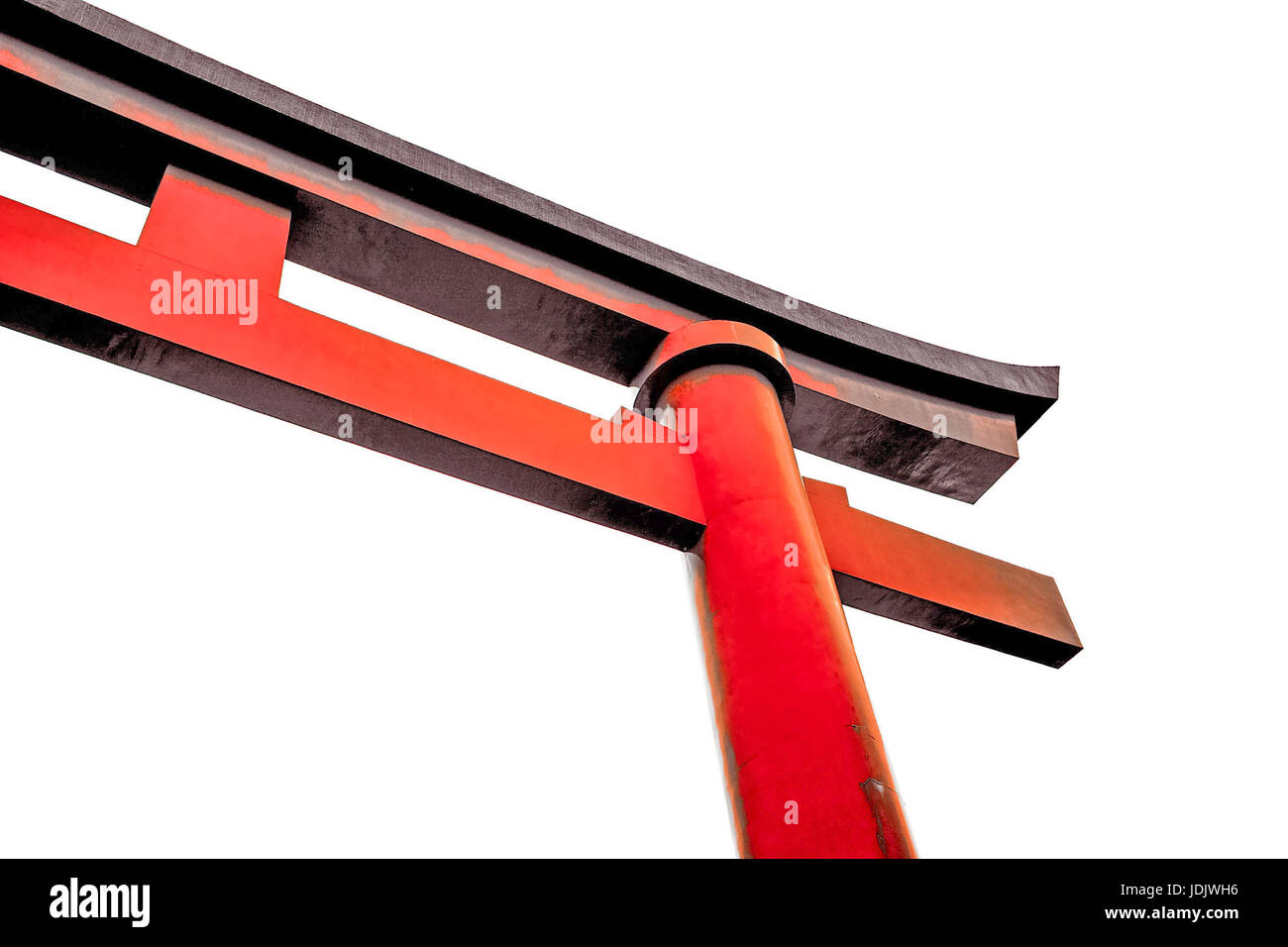 Dieser traditionelle japanische Torii in Kyoto, Japan, markiert den Eingang zum Fushimi Inari Taisha-Schrein und führt ihn symbolisch in die heilige Welt. Stockfoto