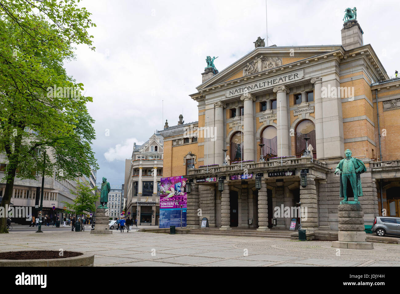 Das Nationaltheater in Oslo gehört zu Norwegens größten und bekanntesten Veranstaltungsorte für Leistung der Schauspielkunst. Stockfoto