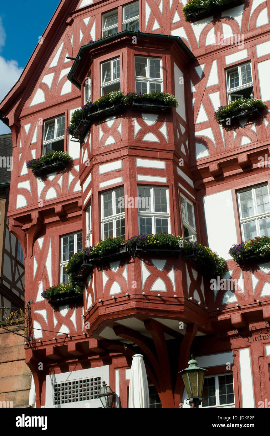 Europa, Deutschland, Bayern, Main, Berg Milten, Marktplatz Schnatterloch, Fachwerkhaus mit Erker vom 16. Jhdt., früher Wein tave Stockfoto