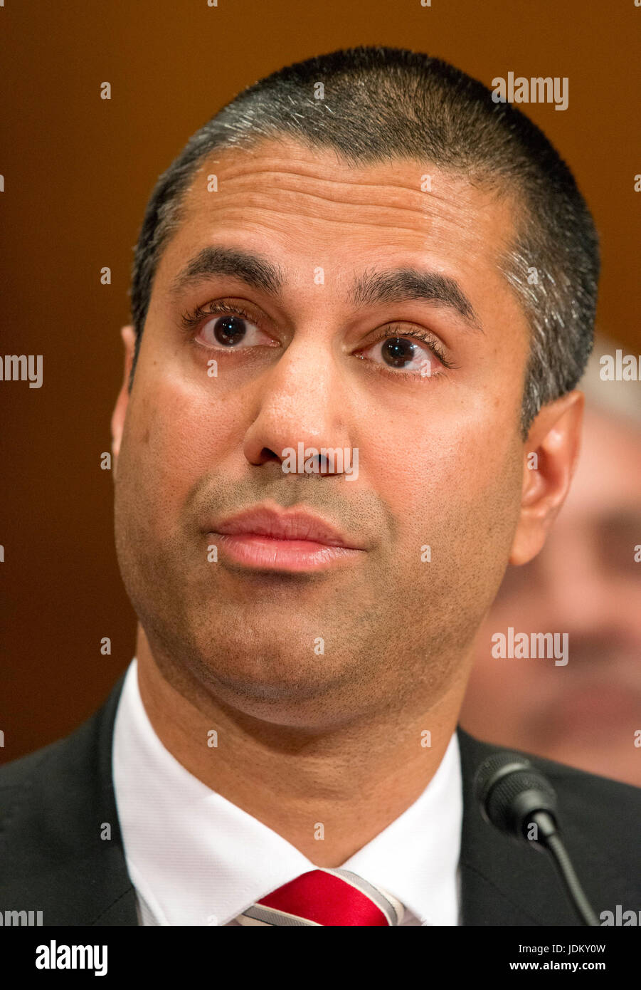 Ajit Pai, Vorsitzender, Federal Communications Commission (FCC) erscheint vor dem United States Senate Committee on Mittel Unterausschuss für Finanzdienstleistungen und allgemeine Regierung vorgeschlagenen Haushaltsansätze und Rechtfertigung für das Jahr 2018 Federal Communications Commission Haushaltsantrag auf dem Capitol Hill in Washington, DC am Dienstag, 20. Juni 2017 zu prüfen. Bildnachweis: Ron Sachs/CNP /MediaPunch Stockfoto